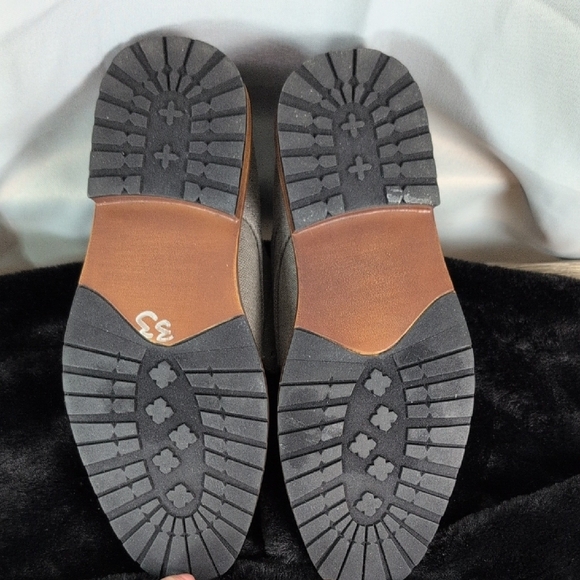 Perry Ellis Gray and Brown Oxfords with Timeless Elegance - Picture 5 of 9